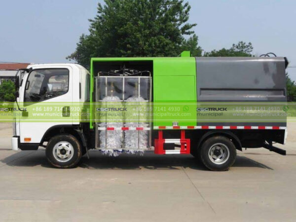 FAW Mini Guardrail Cleaner Truck Tank