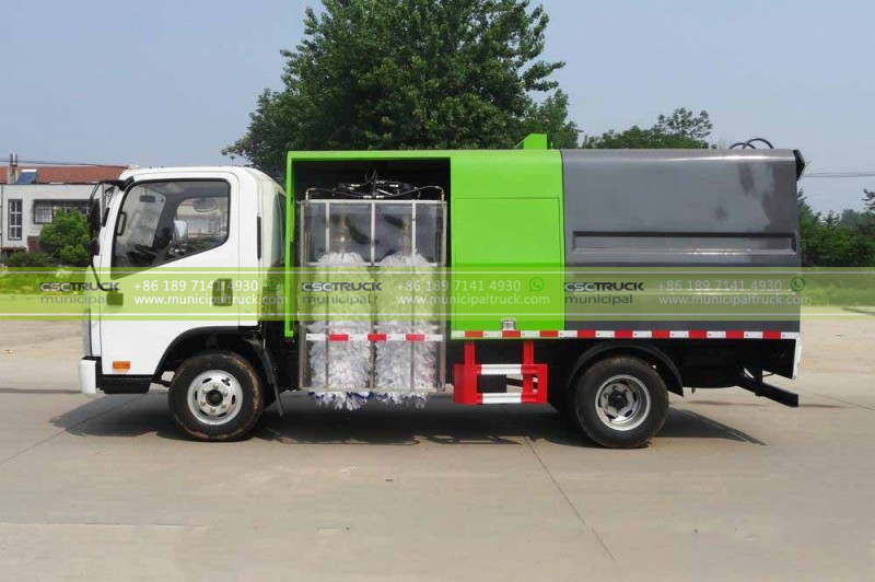 FAW Mini Guardrail Cleaner Truck Tank FAW Mini Guardrail Cleaner Truck Tank