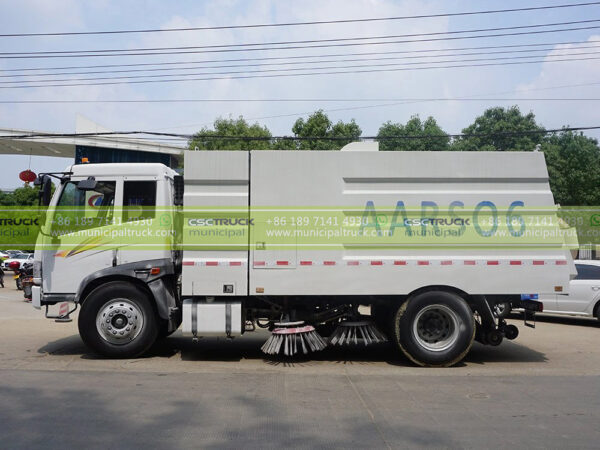 FAW Multifunctional Street Sweeper Truck Tank