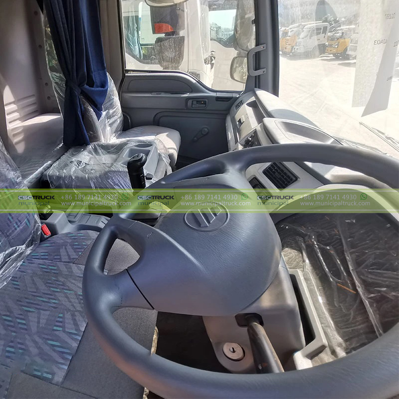 FOTON 16 Ton Sludge Vacuum Suction Truck Dashboard FOTON 16 Ton Sludge Vacuum Suction Truck Dashboard