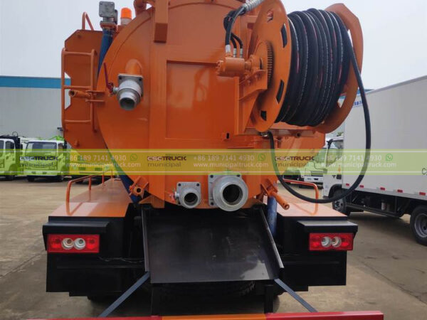 FOTON 8CBM Sewer Jetter Suction Truck Back