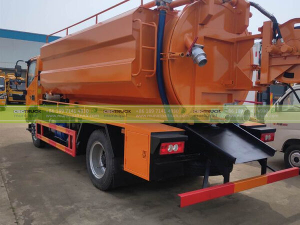 FOTON 8CBM Sewer Jetter Suction Truck Side Back