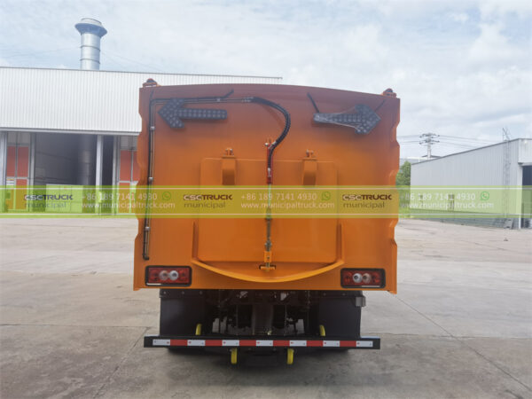 FOTON Aumark Street Sweeper Truck Back