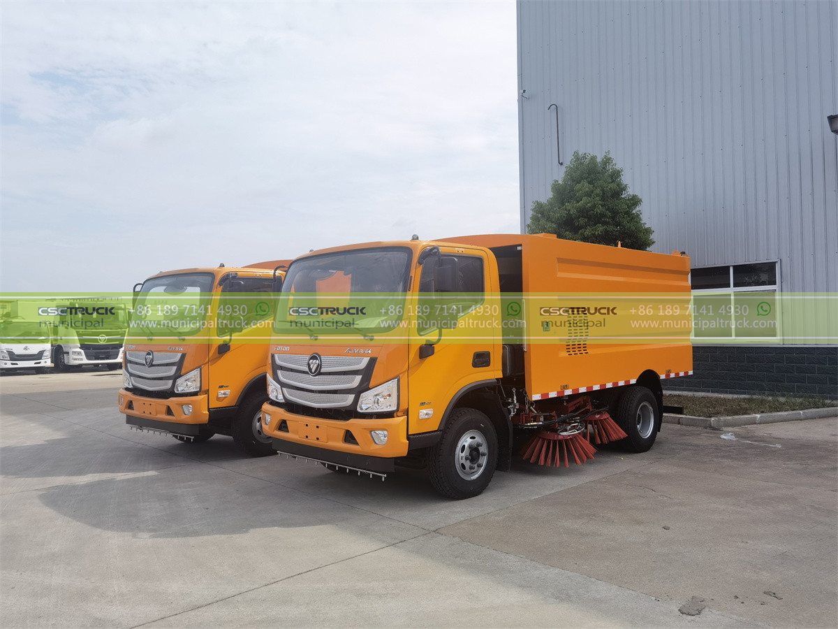 FOTON Aumark Street Sweeper Truck Team FOTON Aumark Street Sweeper Truck Team