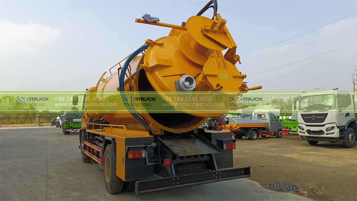 ISUZU 12,000L Combined Jet Vacuum Truck Back ISUZU 12,000L Combined Jet Vacuum Truck Back