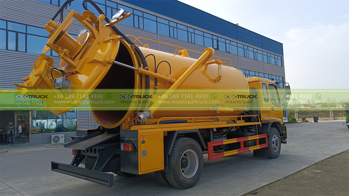 ISUZU 12,000L Combined Jet Vacuum Truck Working ISUZU 12,000L Combined Jet Vacuum Truck Working