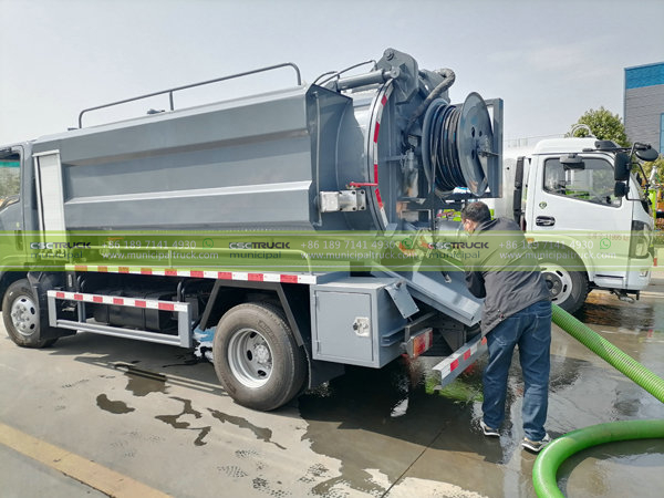 ISUZU 5,000L Combined Sewer Jetting and Cleaning Truck Working ISUZU 5,000L Combined Sewer Jetting and Cleaning Truck Working