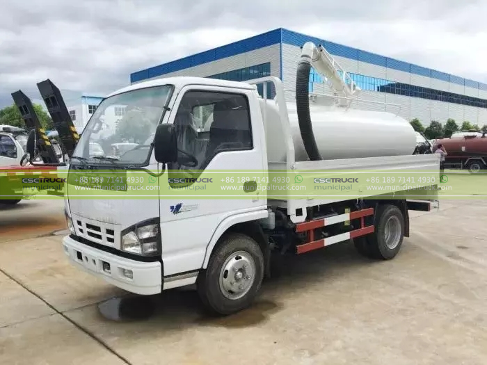 ISUZU 5,000L Septic Vacuum Truck Right ISUZU 5,000L Septic Vacuum Truck Right