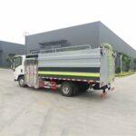 What Are the Benefits of a Fence Sweeper Truck? ISUZU 5CBM Fence Cleaning Truck Body