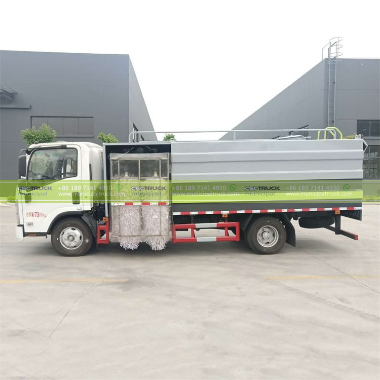 ISUZU 5CBM Fence Cleaning Truck Tank ISUZU 5CBM Fence Cleaning Truck Tank