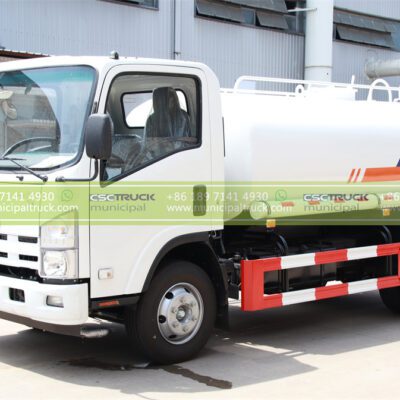 ISUZU 8,000L Water Sprinkler Truck