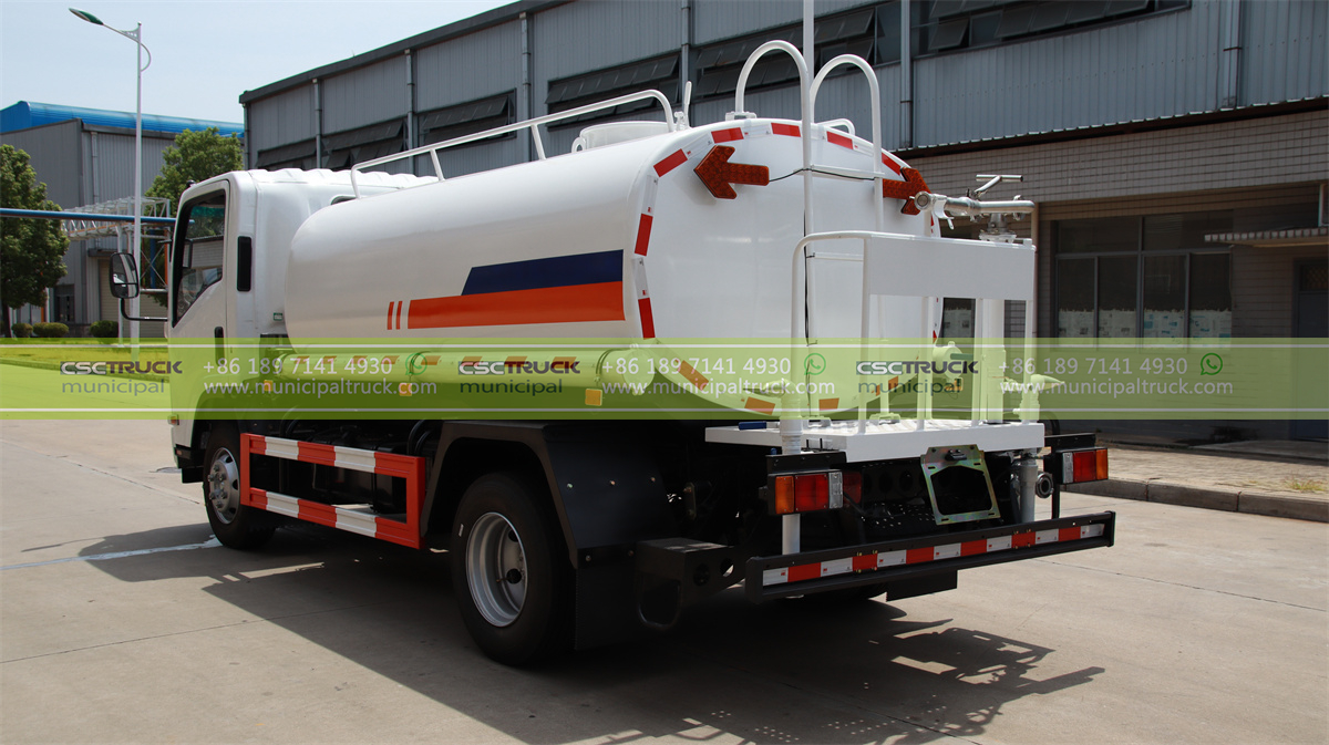ISUZU 8,000L Water Sprinkler Truck Back ISUZU 8,000L Water Sprinkler Truck Back