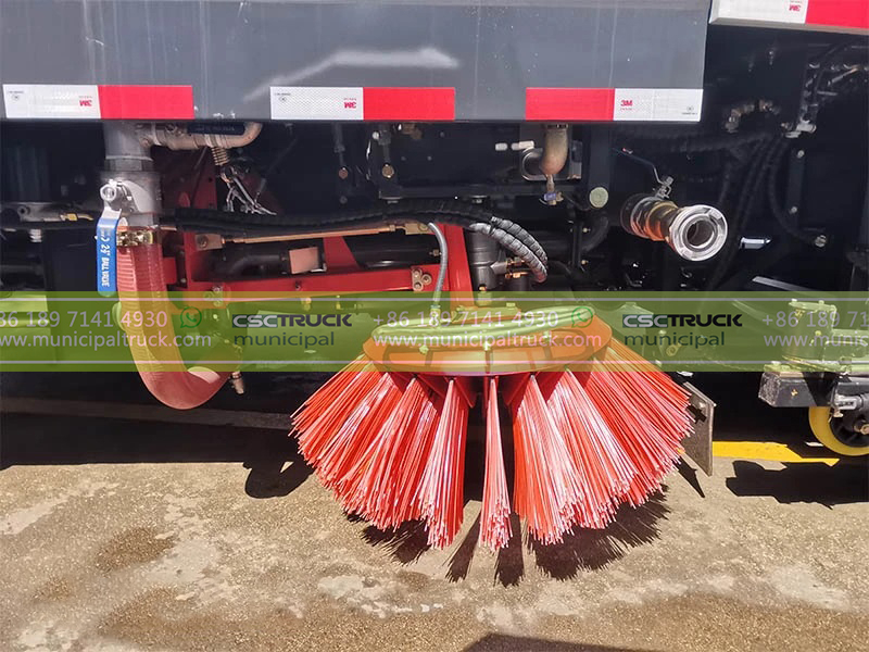 ISUZU Street Cleaning Sweeper Truck Sweeping ISUZU Street Cleaning Sweeper Truck Sweeping