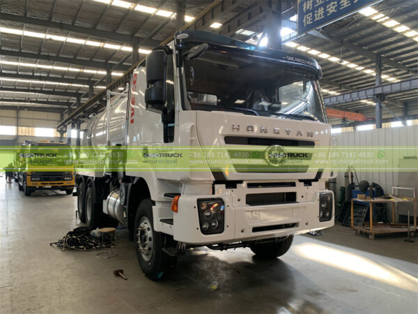IVECO 20,000L Combined Vacuum Jet Truck Right View