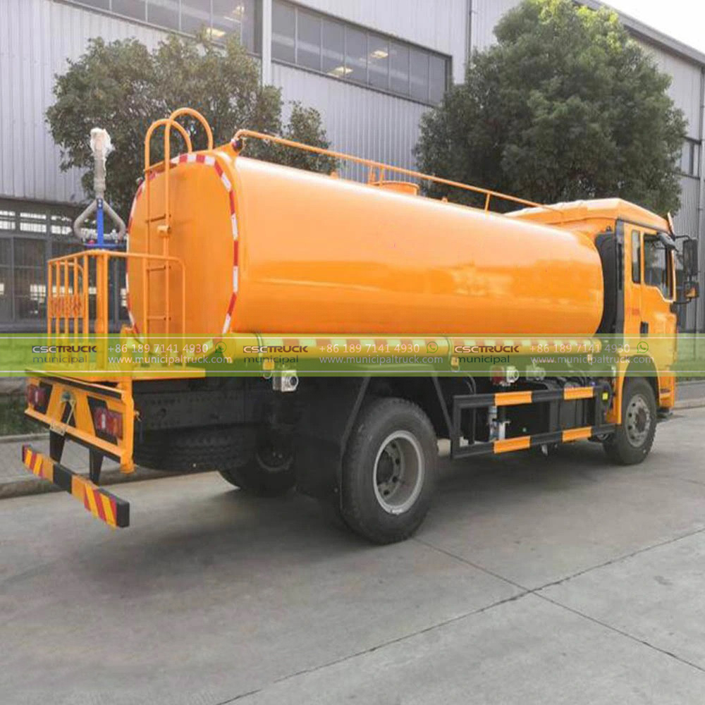 SHACMAN Water Sprinkler Vehicle Right SHACMAN Water Sprinkler Vehicle Right