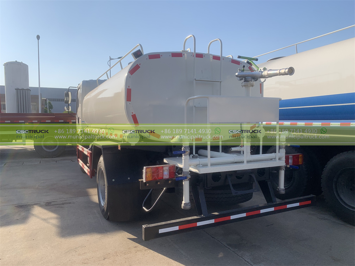 SINOTRUK 10,000L Water Distribution Truck Back SINOTRUK 10,000L Water Distribution Truck Back
