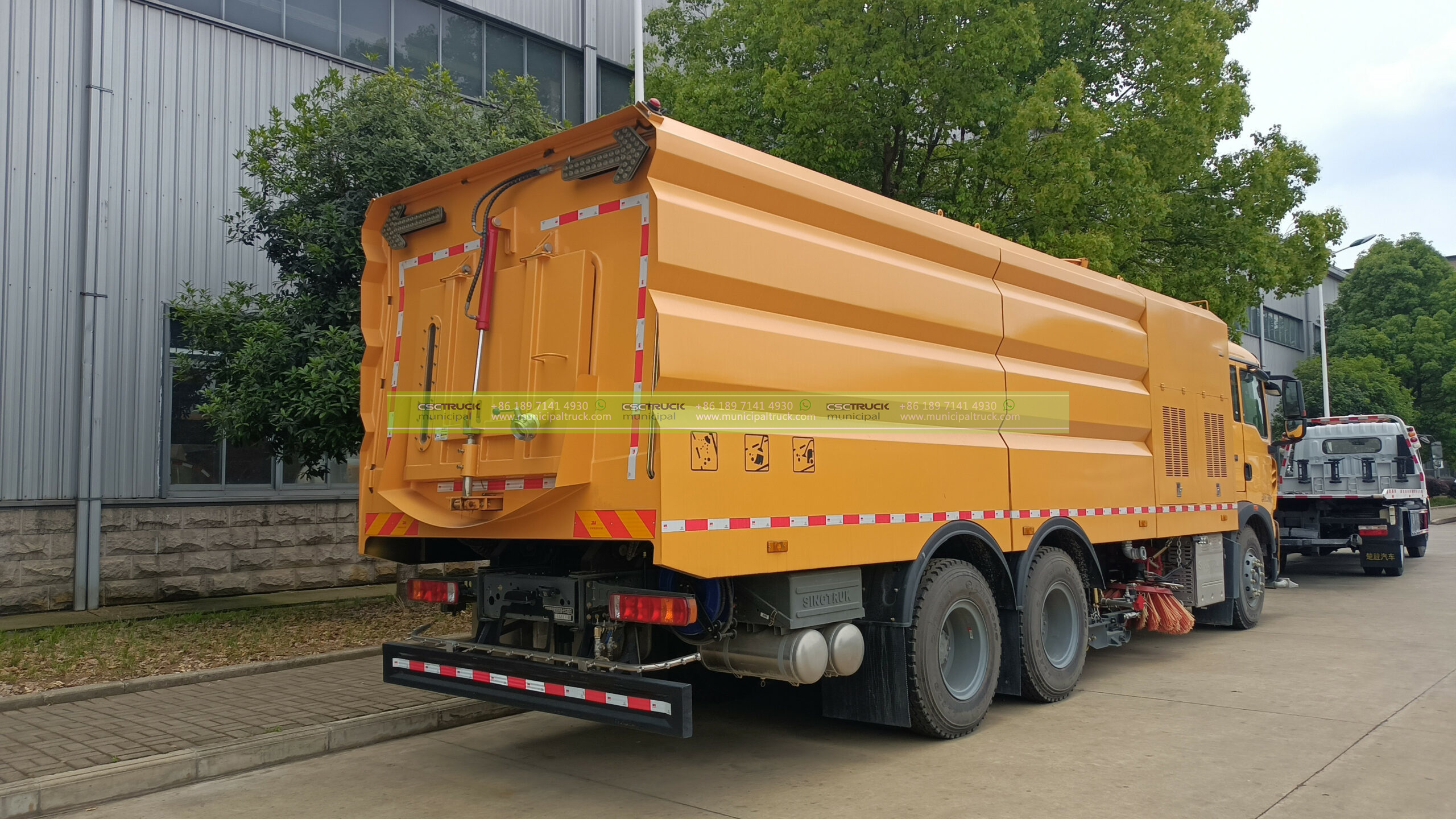 SINOTRUK 20CBM Road Sweeper Truck Side SINOTRUK 20CBM Road Sweeper Truck Side