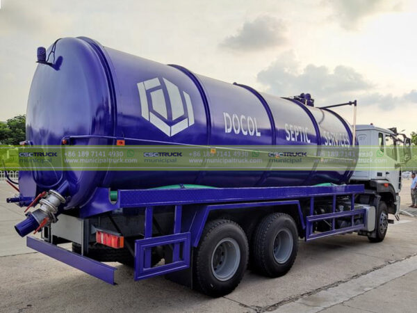 SINOTRUK 20CBM Septic Pump Truck Back