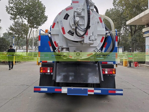 SINOTRUK 5,000L Sewer Cleaning Truck Back