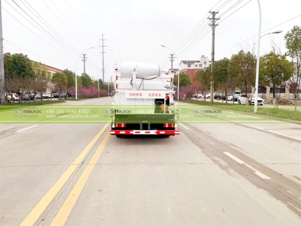 SINOTRUK 5CBM Dust Control Truck Back Far