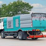 SINOTRUK Dry Clean Sweeper Truck Left
