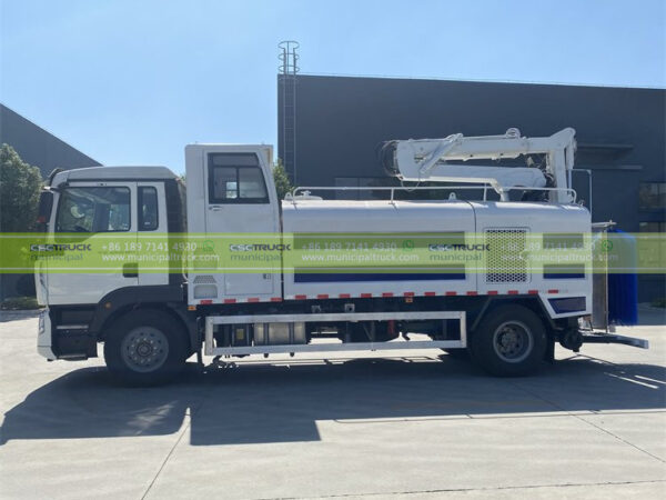SINOTRUK Road Fence Cleaning Truck Container