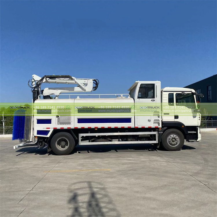 SINOTRUK Road Fence Cleaning Truck Side SINOTRUK Road Fence Cleaning Truck Side