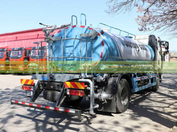 FAW High Pressure Water Cleaning Truck Back Details