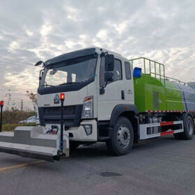 SINOTRUK 10,000L Water Jet Cleaner