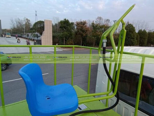 SINOTRUK 10,000L Water Jet Cleaner Details