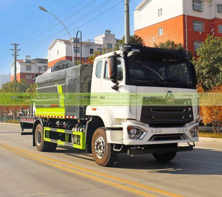 SINOTRUK Fog Cannon Spray Truck SINOTRUK Fog Cannon Spray Truck