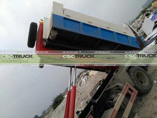 The Foton Forland garbage truck Working