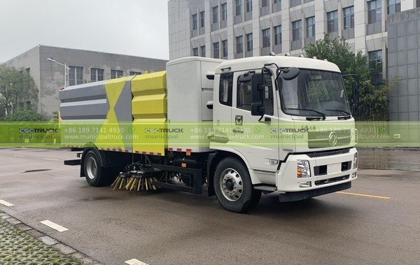 sweeper truck from front