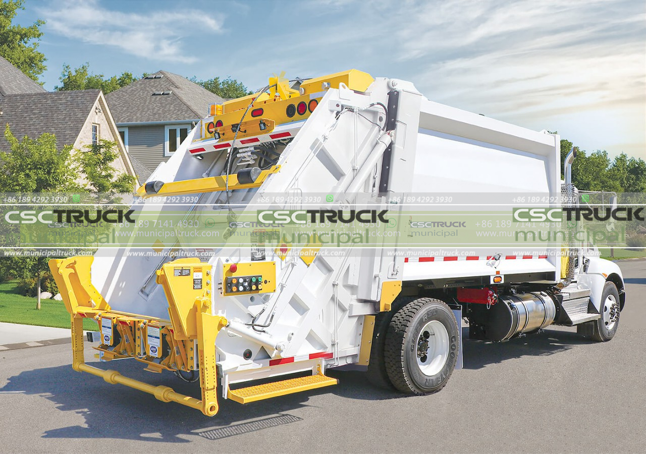 Rear Loader Garbage Truck
