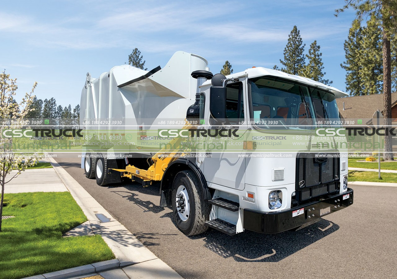 The Environmental Impact of Garbage Trucks and How to Minimize It