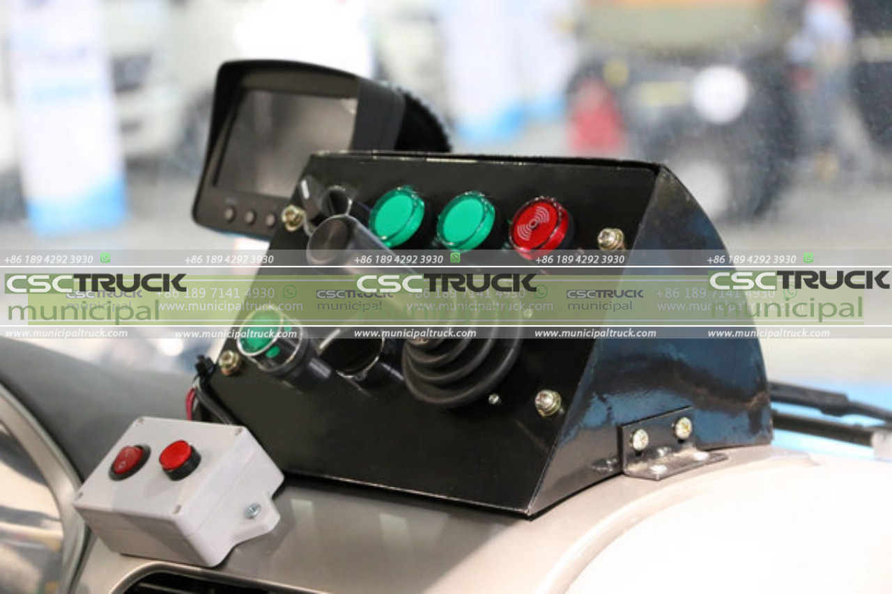 water jetting truck control