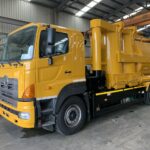 Should Sewer be Higher than Water? Sewage truck (8)