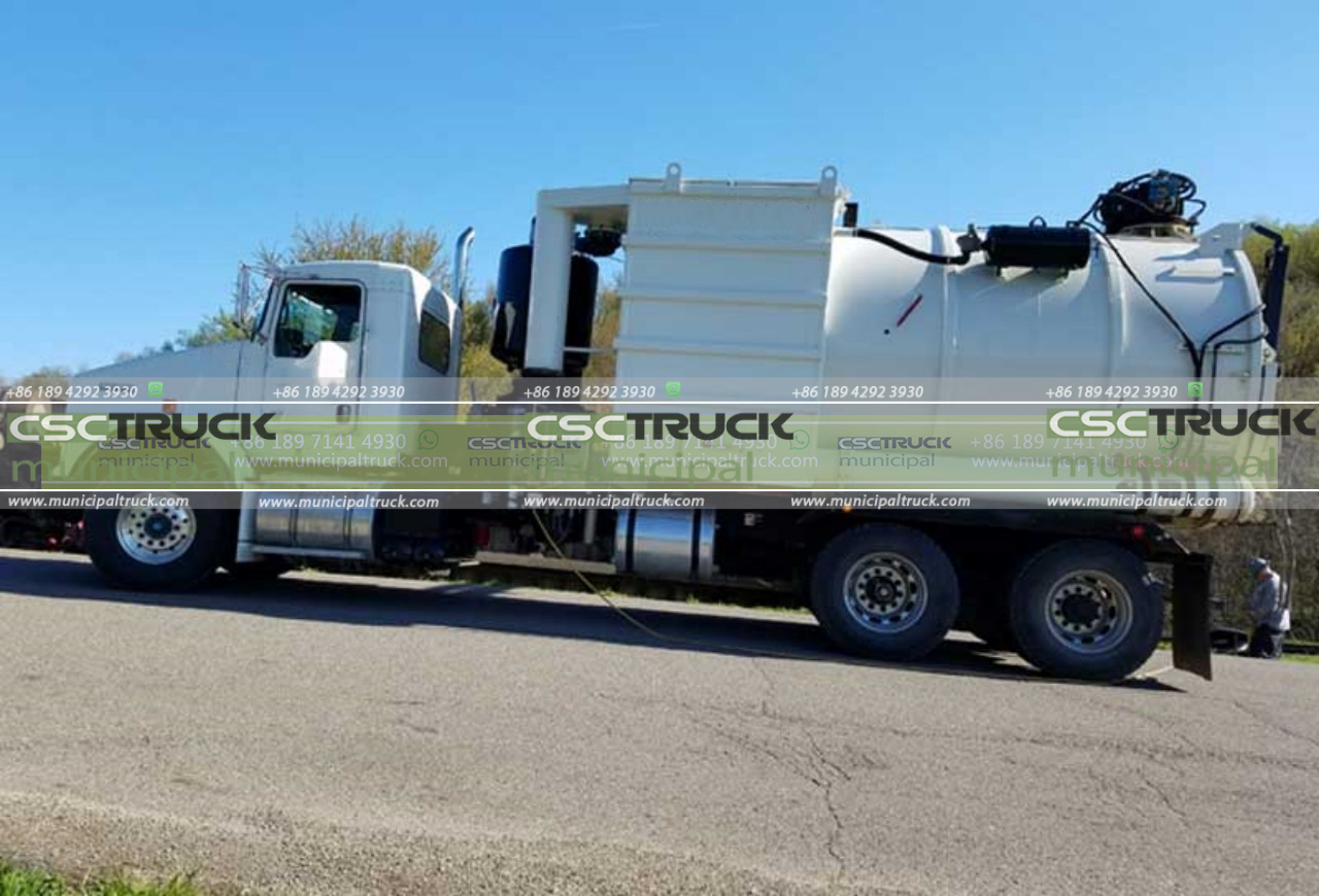 Vacuum truck (10)