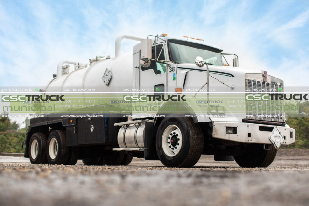 Vacuum truck (7)