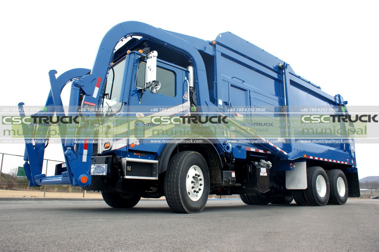 What is a Front Load Bin? CSCTRUCK Municipal Truck