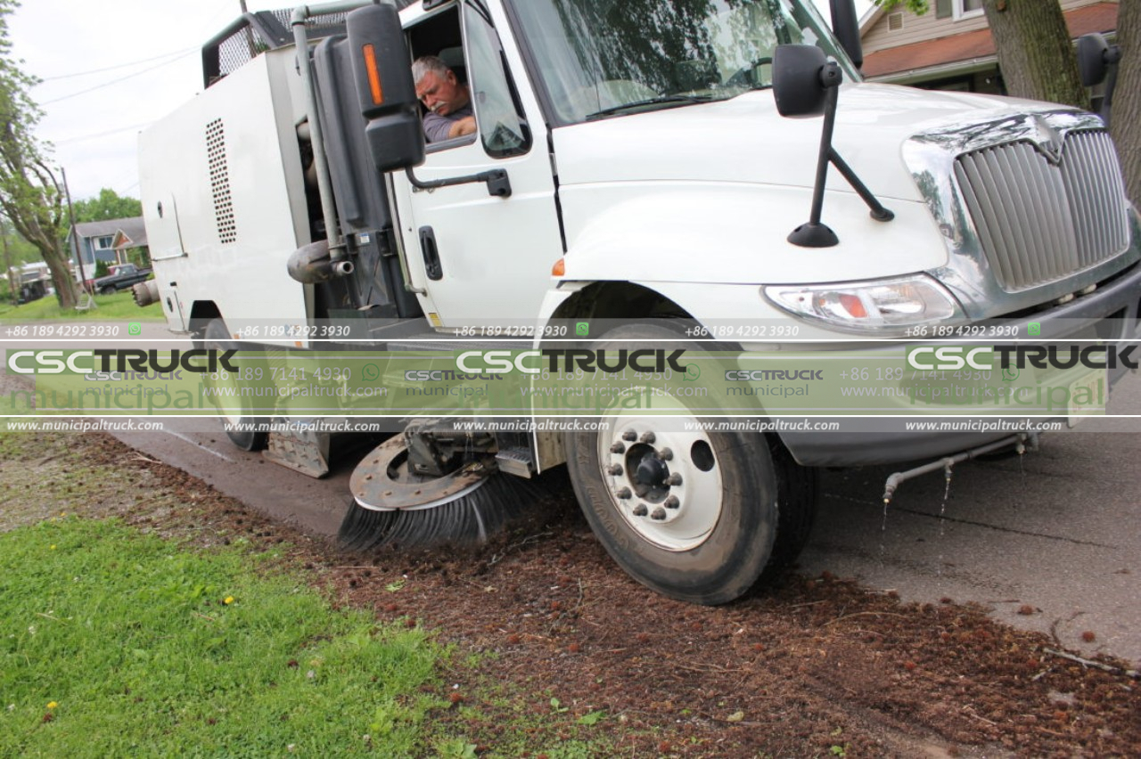 sweeper truck (2)