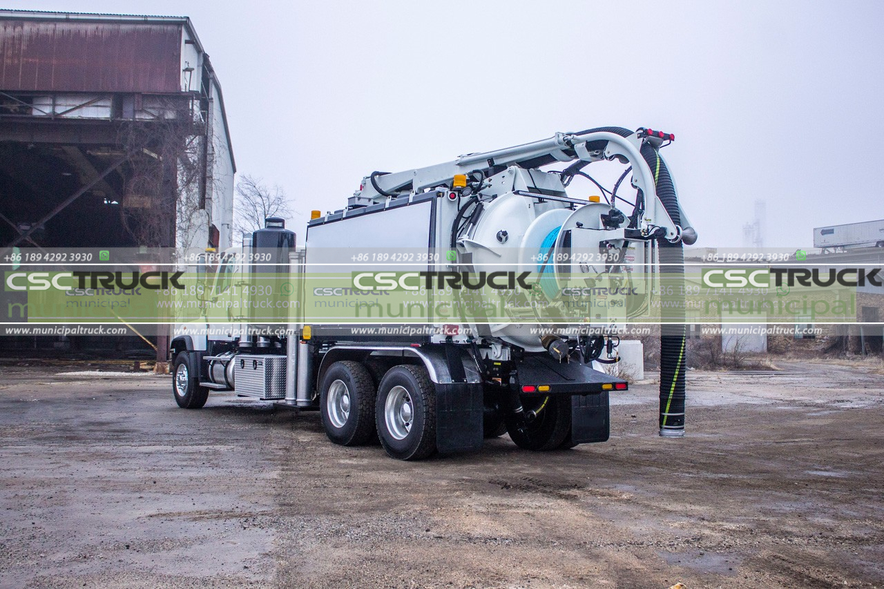 vacuum sewer truck (2)