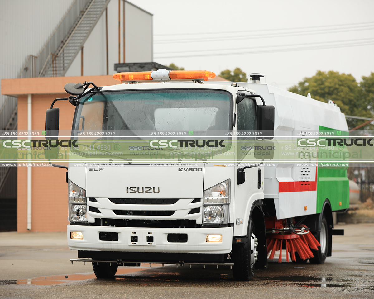 ISUZU Street Sweeper Truck Very Front ISUZU Street Sweeper Truck Very Front
