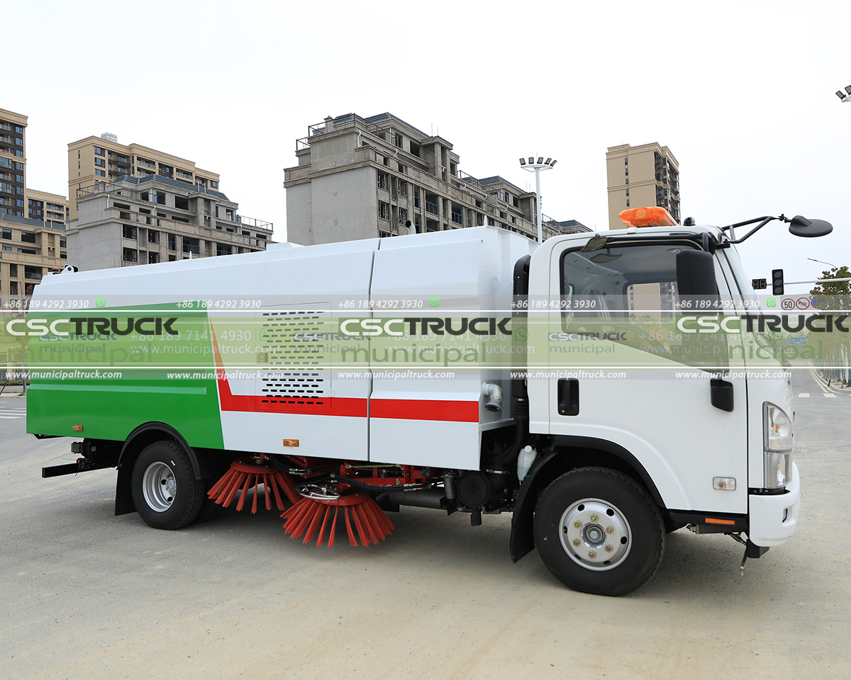 ISUZU Street Sweeper Truck left ISUZU Street Sweeper Truck left