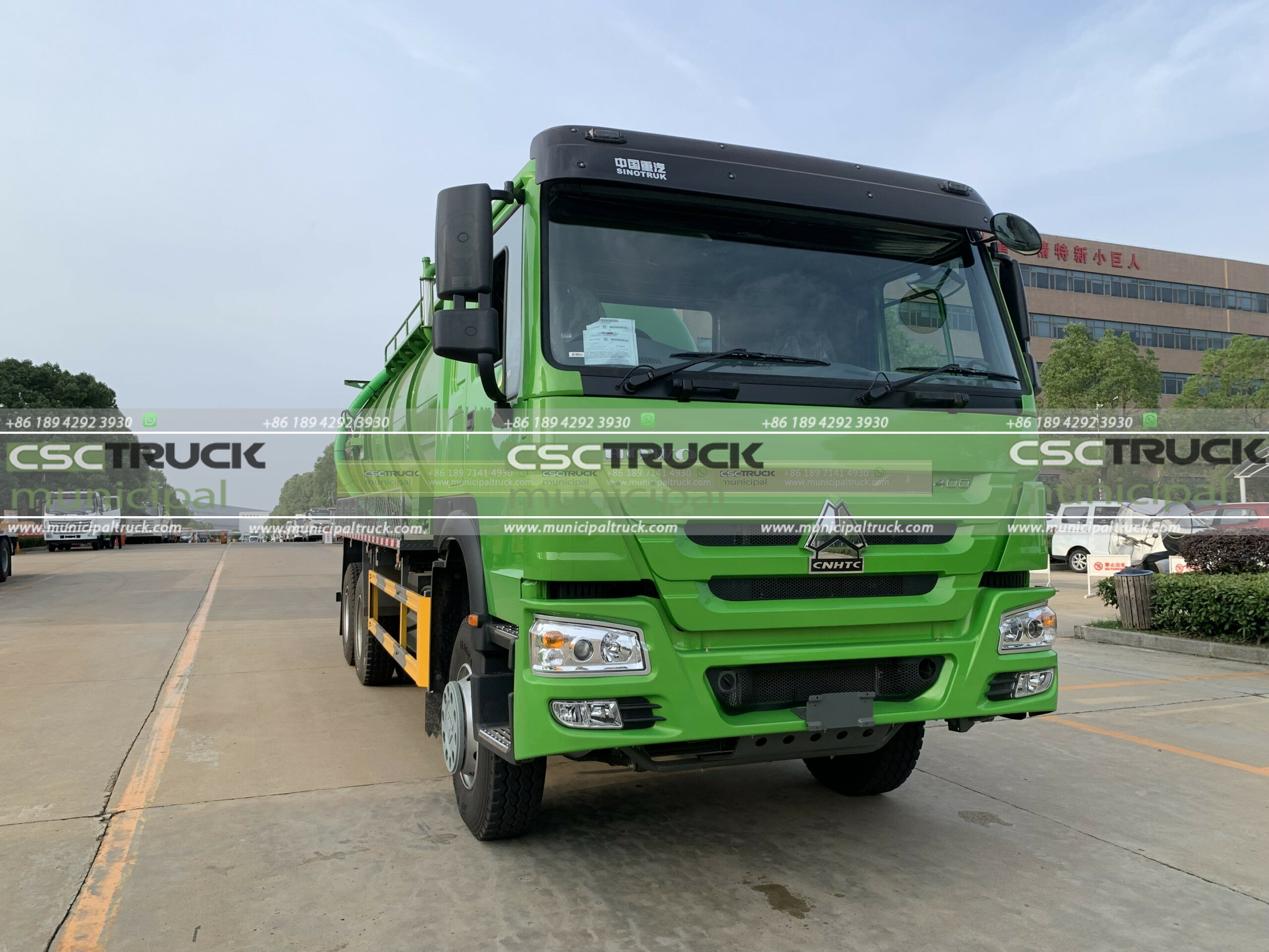 SINOTRUK Vacuum Sewer Truck 18000L Head Right SINOTRUK Vacuum Sewer Truck 18000L Head Right