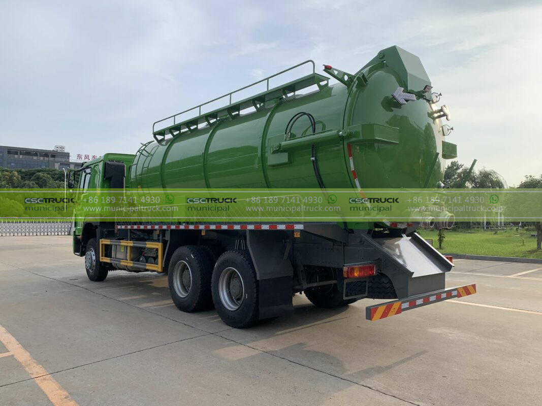 SINOTRUK Vacuum Sewer Truck 18000L Left Container