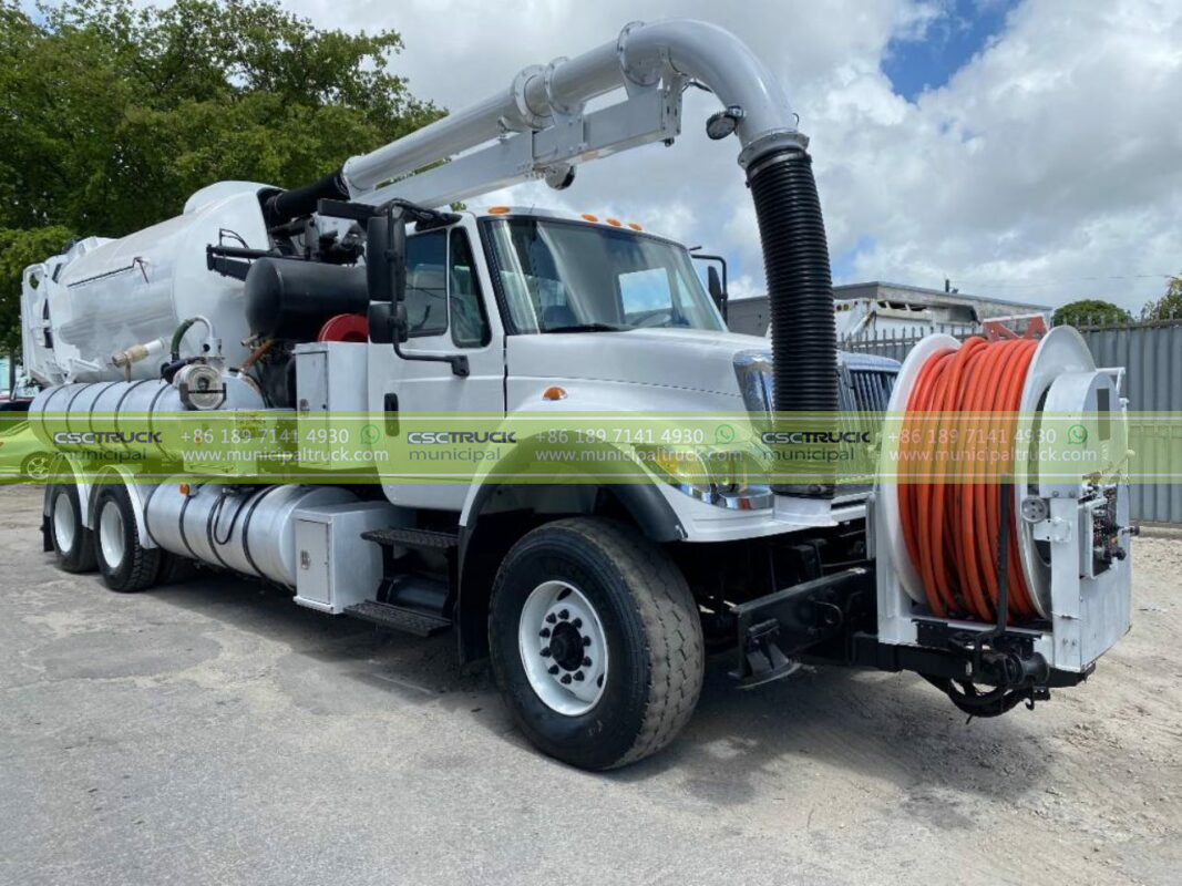 sewer cleaner truck