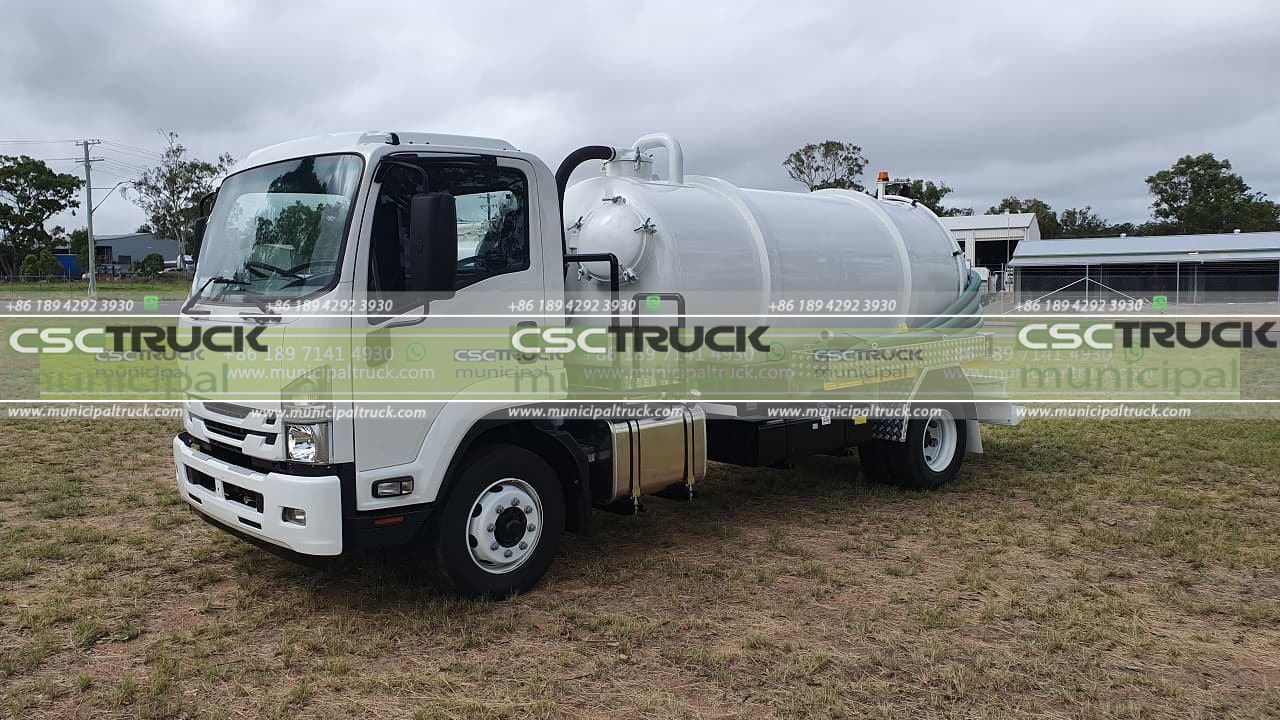 vacuum sewer truck
