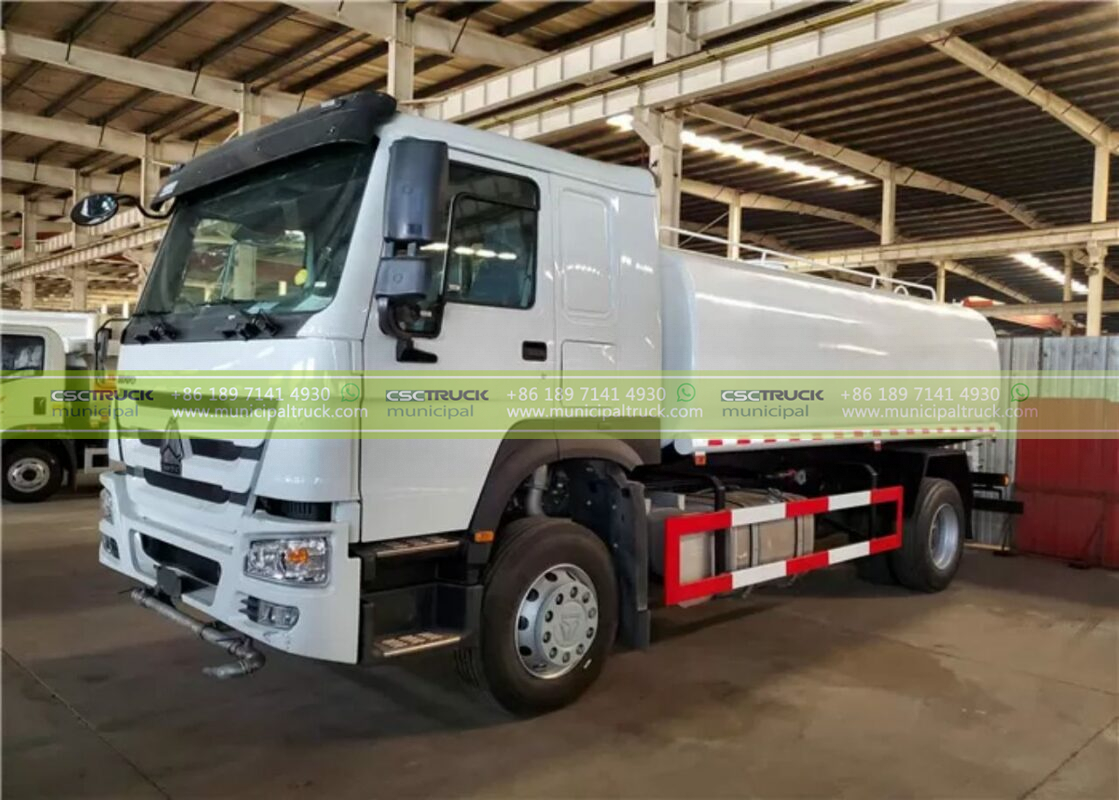 water sprinkler truck