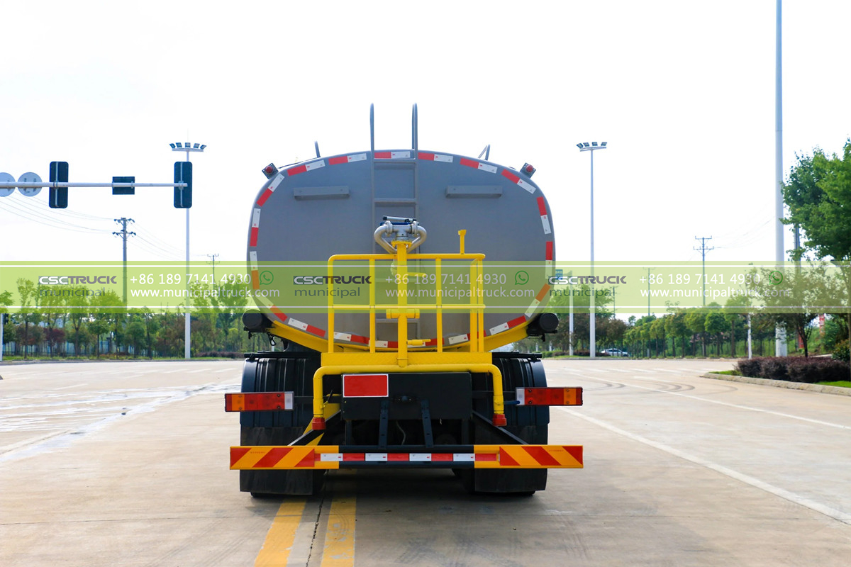 DONGFENG 18000 Liter Sanitation Road Water Bowser Truck Back DONGFENG 18000 Liter Sanitation Road Water Bowser Truck Back